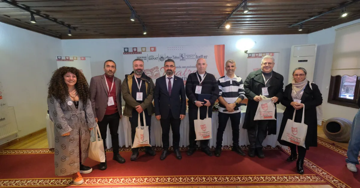 İnegöl'de Tiyatronun Geleceği Konuşuldu Sanatın Rotası Çizildi (2)