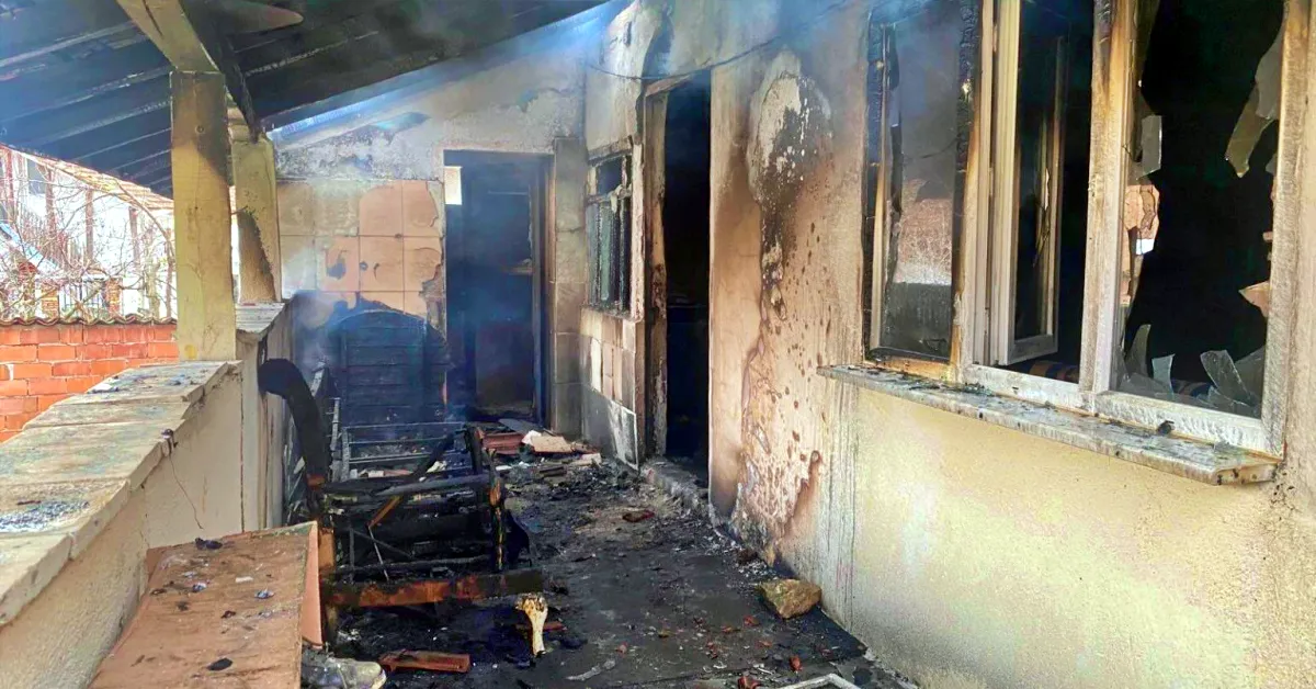 İnegöl'de Yalnız Yaşayan Adamın Evi Küle Döndü (2)