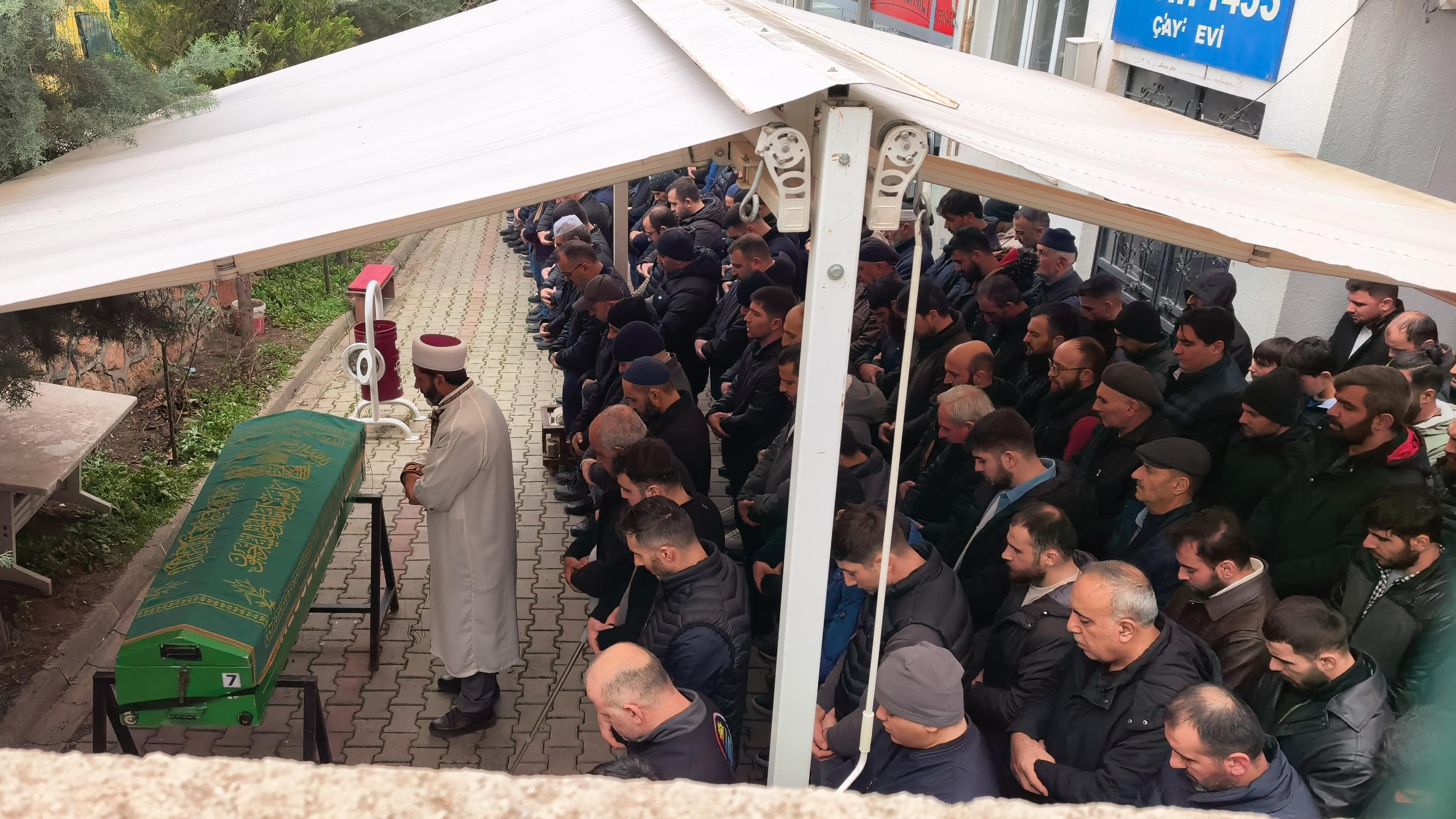 İnegöl'deki Tır Kazasında Hayatını Kaybeden Sürücü Toprağa Verildi (3)