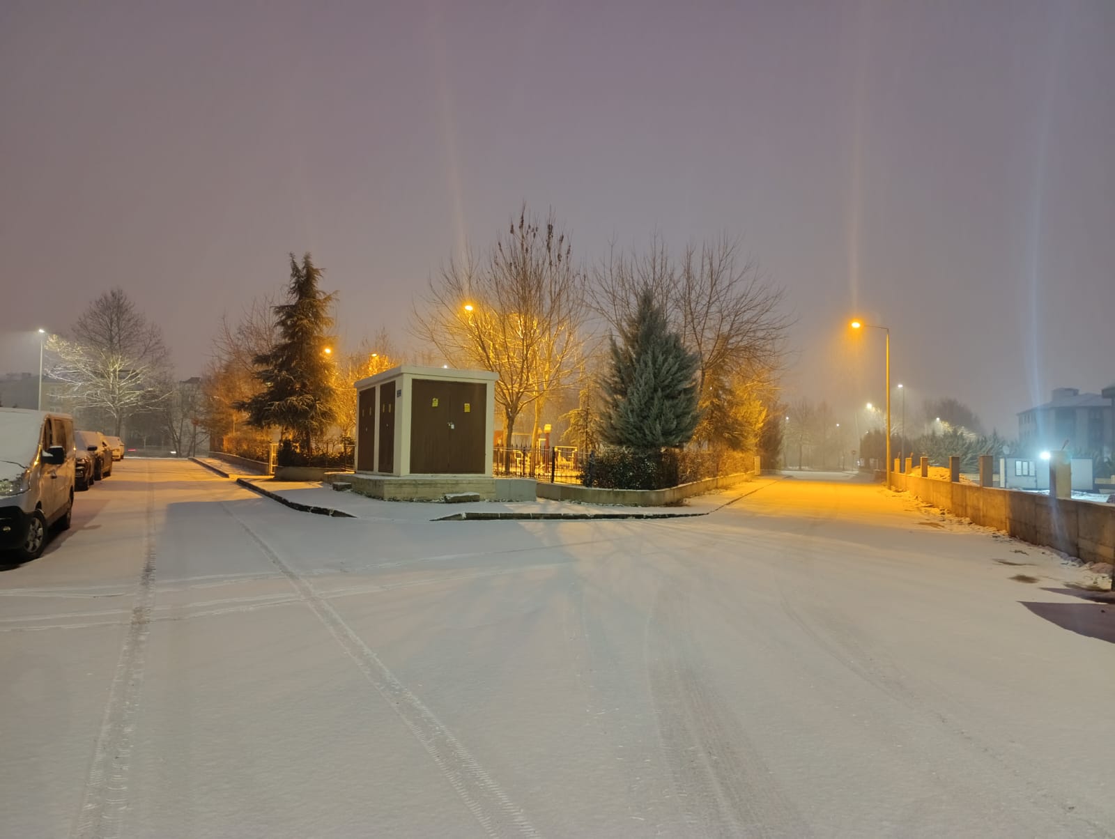 İnegöl'e Kar Yağıyor! Kar Yağışı Devam Edecek Mi (3)