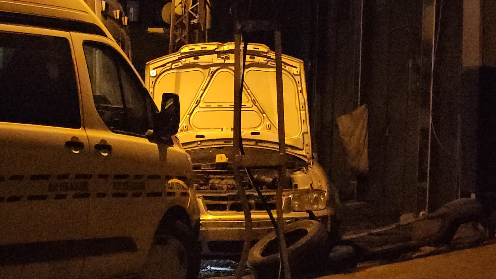 Isınmak Için Arabaya Girdi Araç Yanınca Feci Şekilde Can Verdi (2)