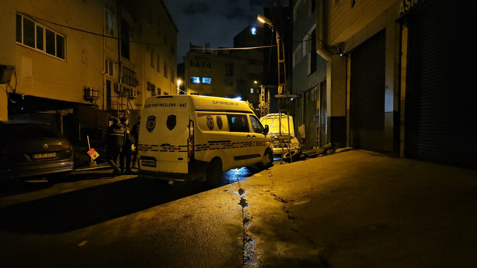 Isınmak Için Arabaya Girdi Araç Yanınca Feci Şekilde Can Verdi (3)