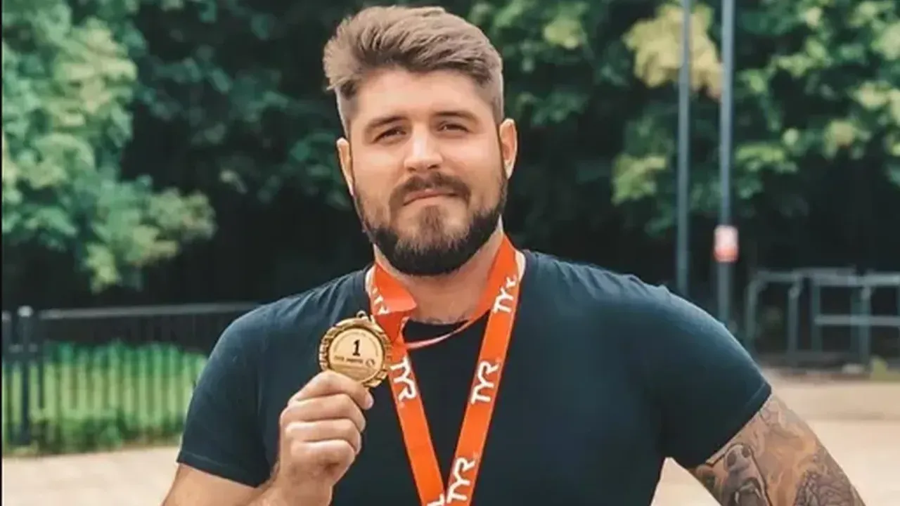 İstanbul Boğazı'nda Bulunan Cesedin Rus Yüzücüye Ait Olduğu Belirlendi (1)