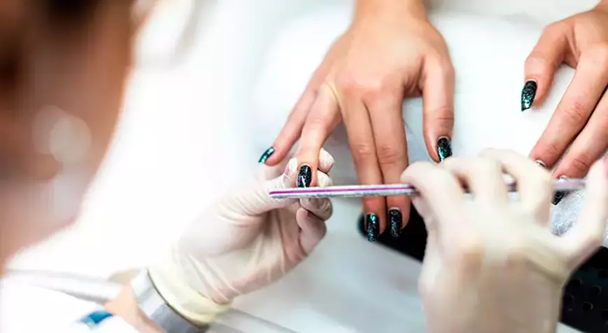 Kalıcı Öje Mi Protez Tırnak Mı Daha Sağlıklı, Aralarındaki Farklar Neler Ve Hangisi Kimler İçin Daha Uygun (4)