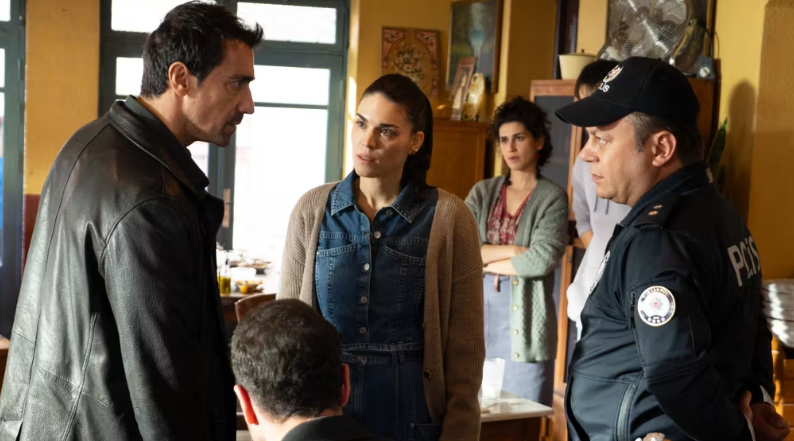 Netflix’ten Yeni Yerli Dizi Hamlesi! Ayrılık Da Sevdaya Dahil İlk Fragmanıyla Merak Uyandırdı-2