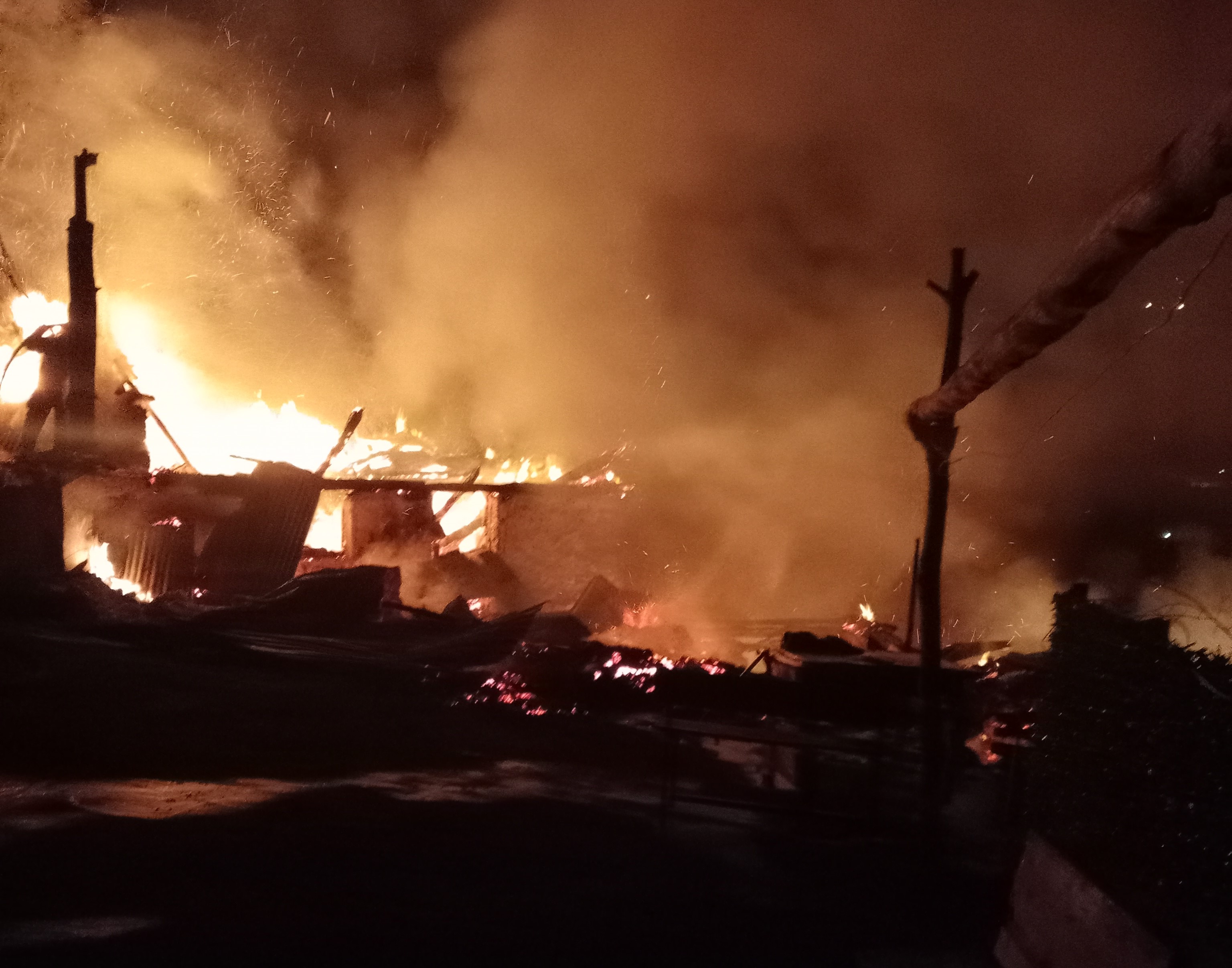 Ordu'da Evini Ateşe Veren Şahıs Ağaçta Asılı Halde Bulundu (4)