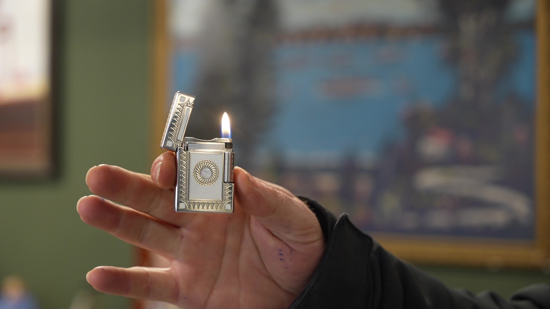 Servet Değerindeki Çakmaklar Görenlerin Ilgisini Çekiyor (1)