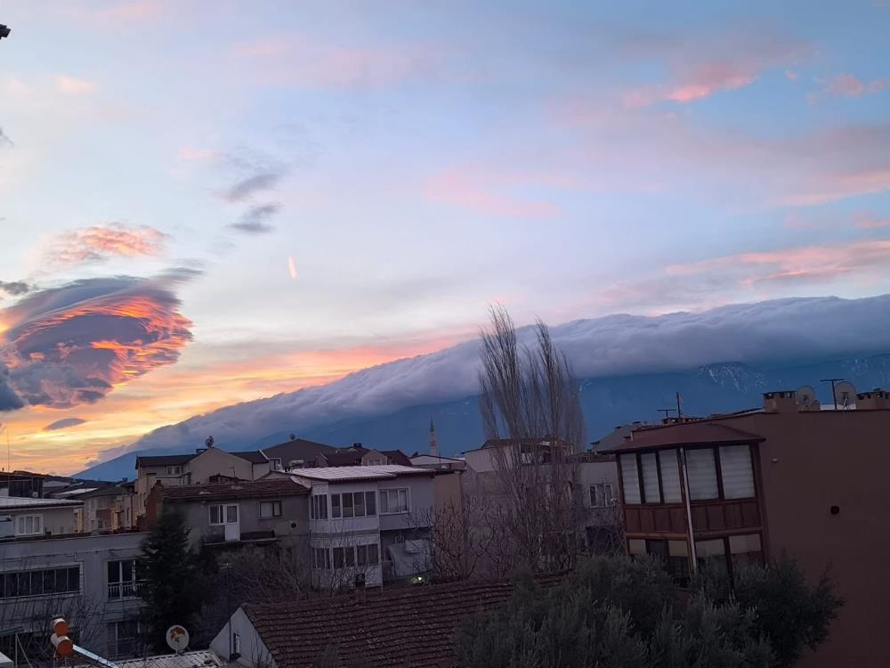 Sıra Dışı Bulutlar Dikkat Çekti (1)