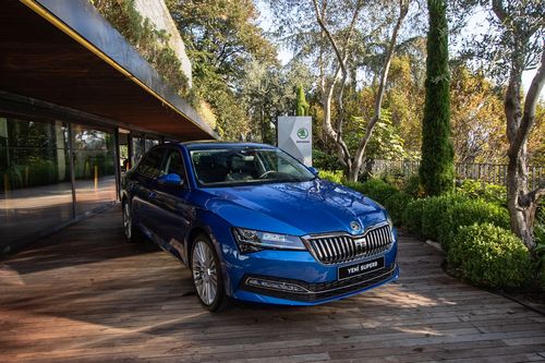 Skoda’dan Dev Hamle! 7 Koltuklu Elektrikli Suv Peaq Yolda (5)