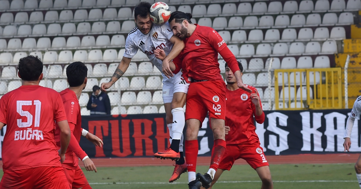 Sultan Su İnegölspor Karaman Fk Maçı İlk Yarısı Bitti (1)