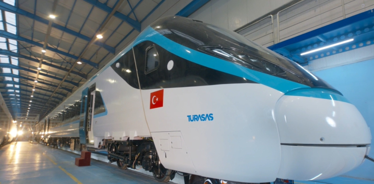 Türkiye’nin Yerli Hızlı Treni Geliyor! Saatte 225 Km Hıza Ulaşacak Elektrikli Tren İçin Geri Sayım Başladı Mı-2