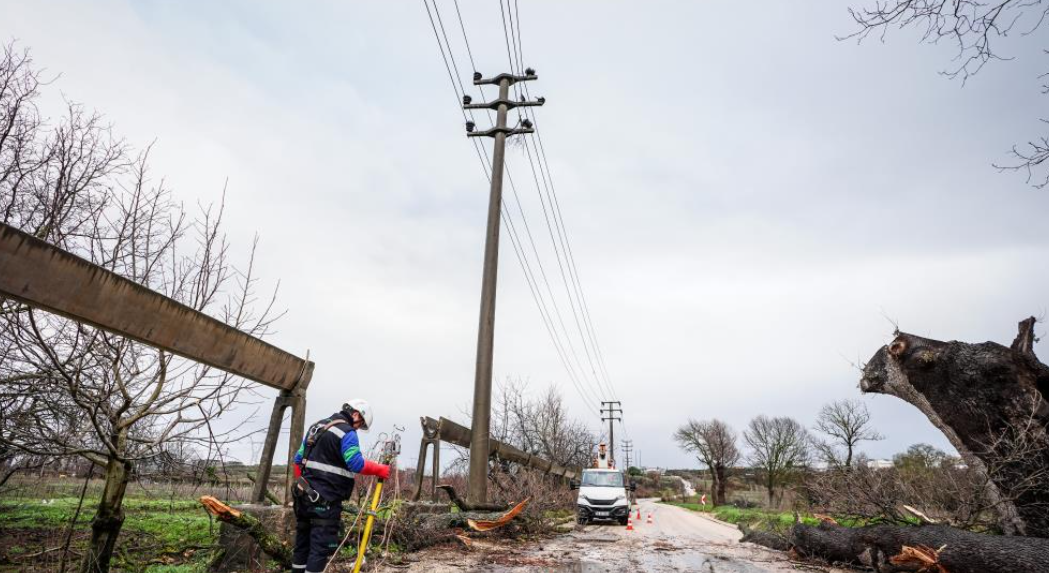 Uedaş Olumsuz Hava Şartlarına Karşı Teyakkuzda (2)
