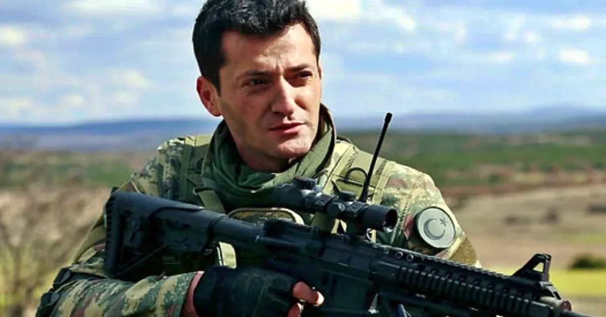 Uzak Şehir’in Boran’ı Burç Kümbetlioğlu Kimdir Burç Kümbetlioğlu Nereli, Ne İş Yapıyor Burç Kümbetlioğlu Kaç Yaşında (4)