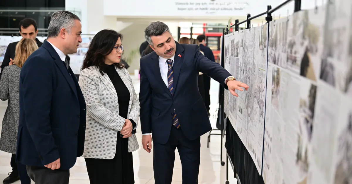 Yıldırım'da Tarihi Aks Için Dev Adım Yarışmada Kazananlar Ödüllerini Aldı (3)