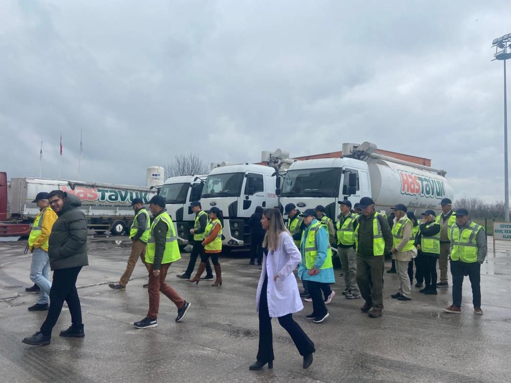 Abd Abd Türk Tavuğunun Peşine Düştü! (3)