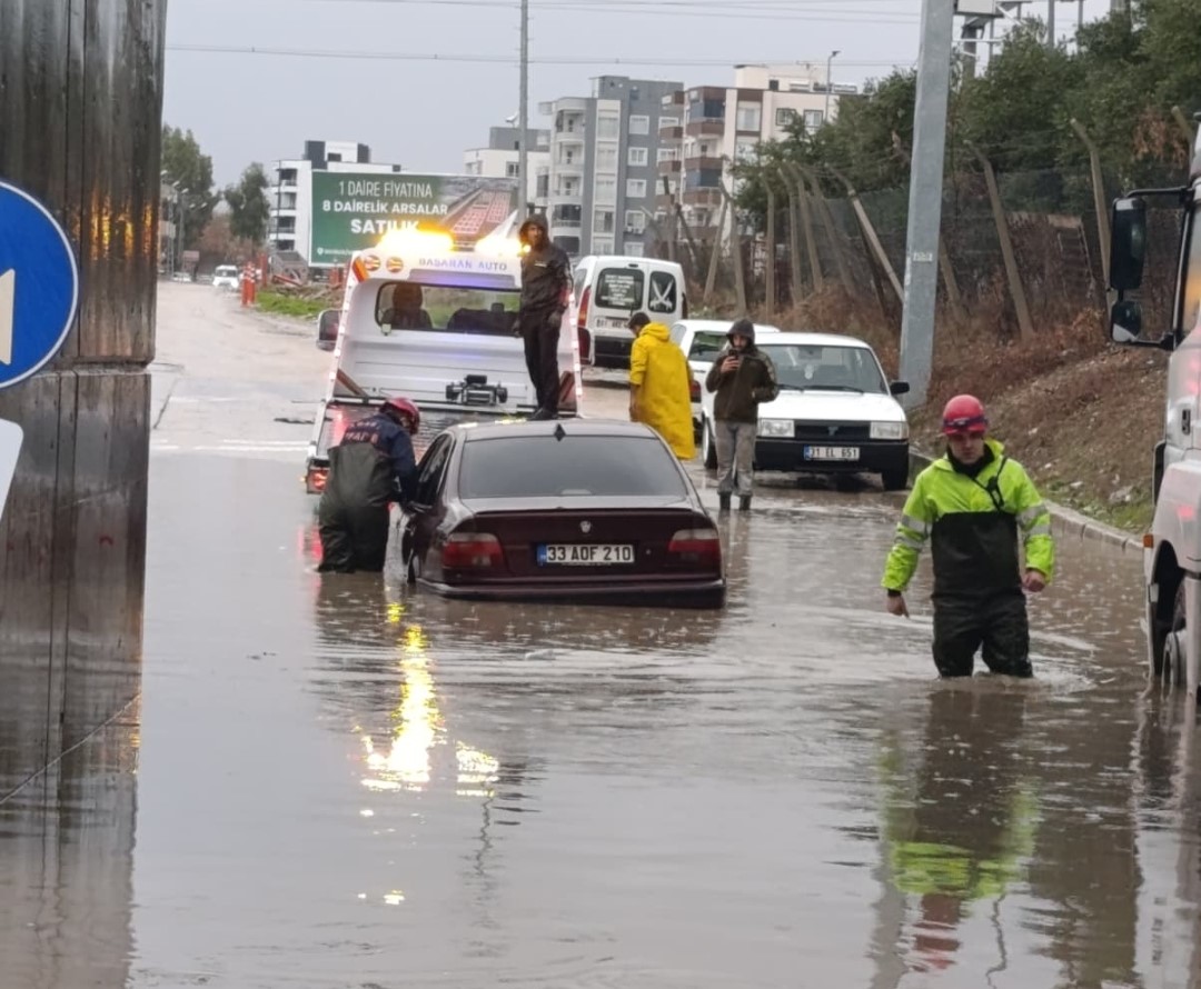 Adana’da Metrekareye 138 Kilogram Yağış Düştü, Bin 257 Su Baskını Meydana Geldi (3)