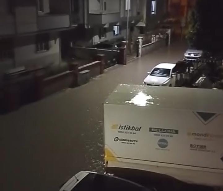 Arabaya Sandalyeyle Bindi (2)