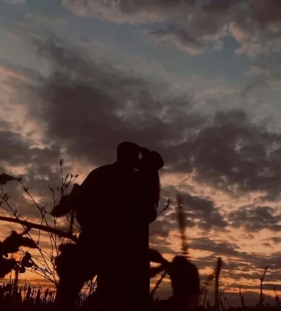 Aslıhan Malbora Ve Çağatay Ulusoy'un Fotoğrafına Beğeni Yağdı! (2)