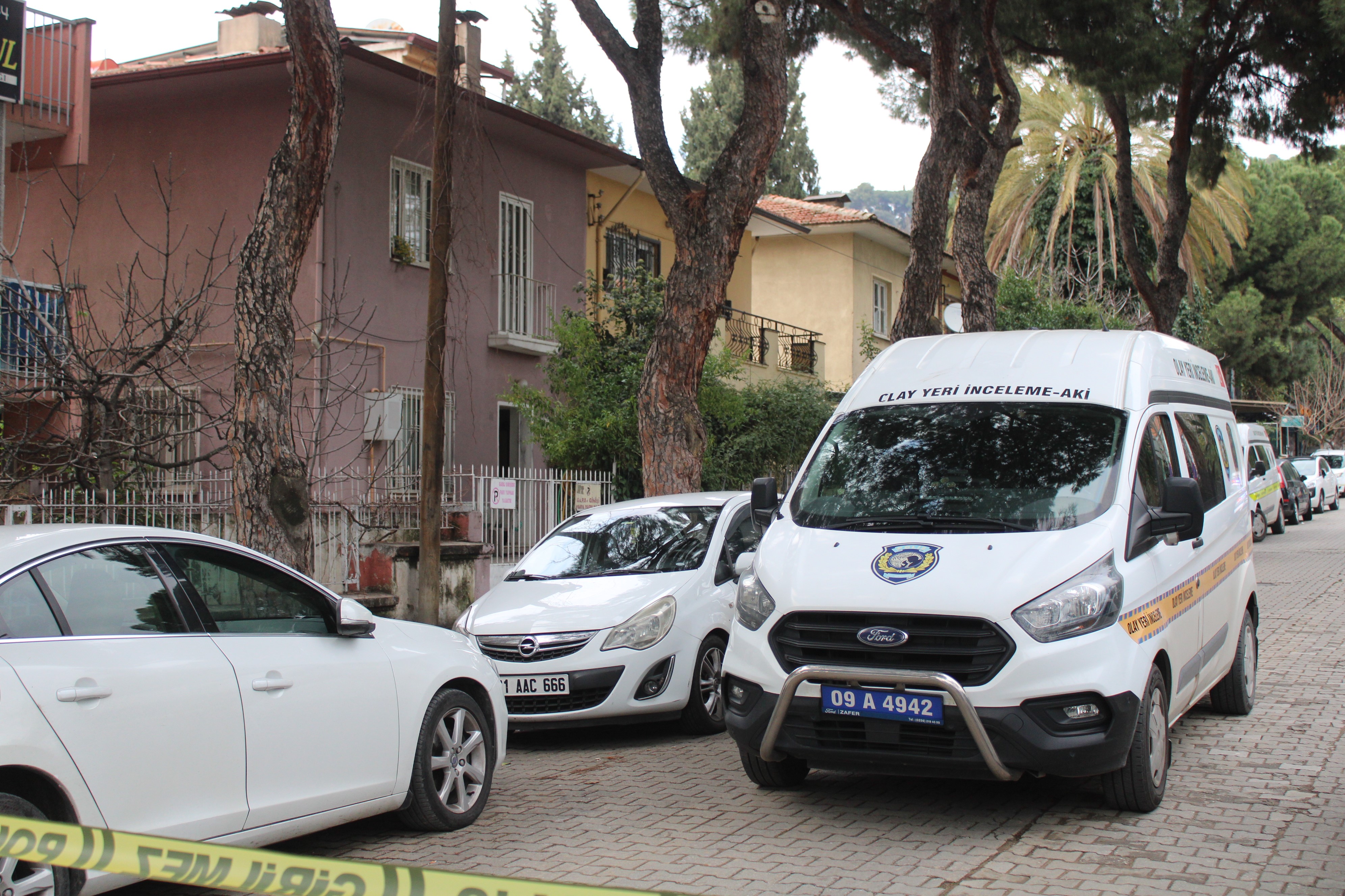 Bıçaklanarak Öldürülen Yaşlı Çiftin Evinde Incelemeler Sürüyor (3)