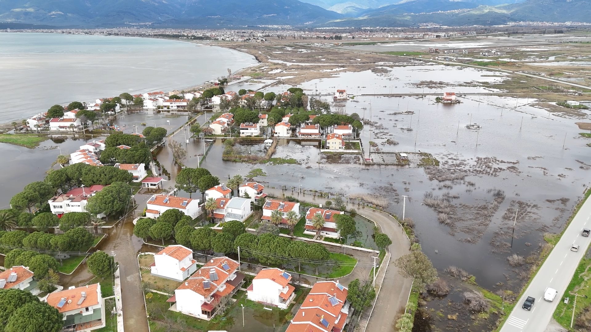 Burası Venedik Değil Burhaniye (3)