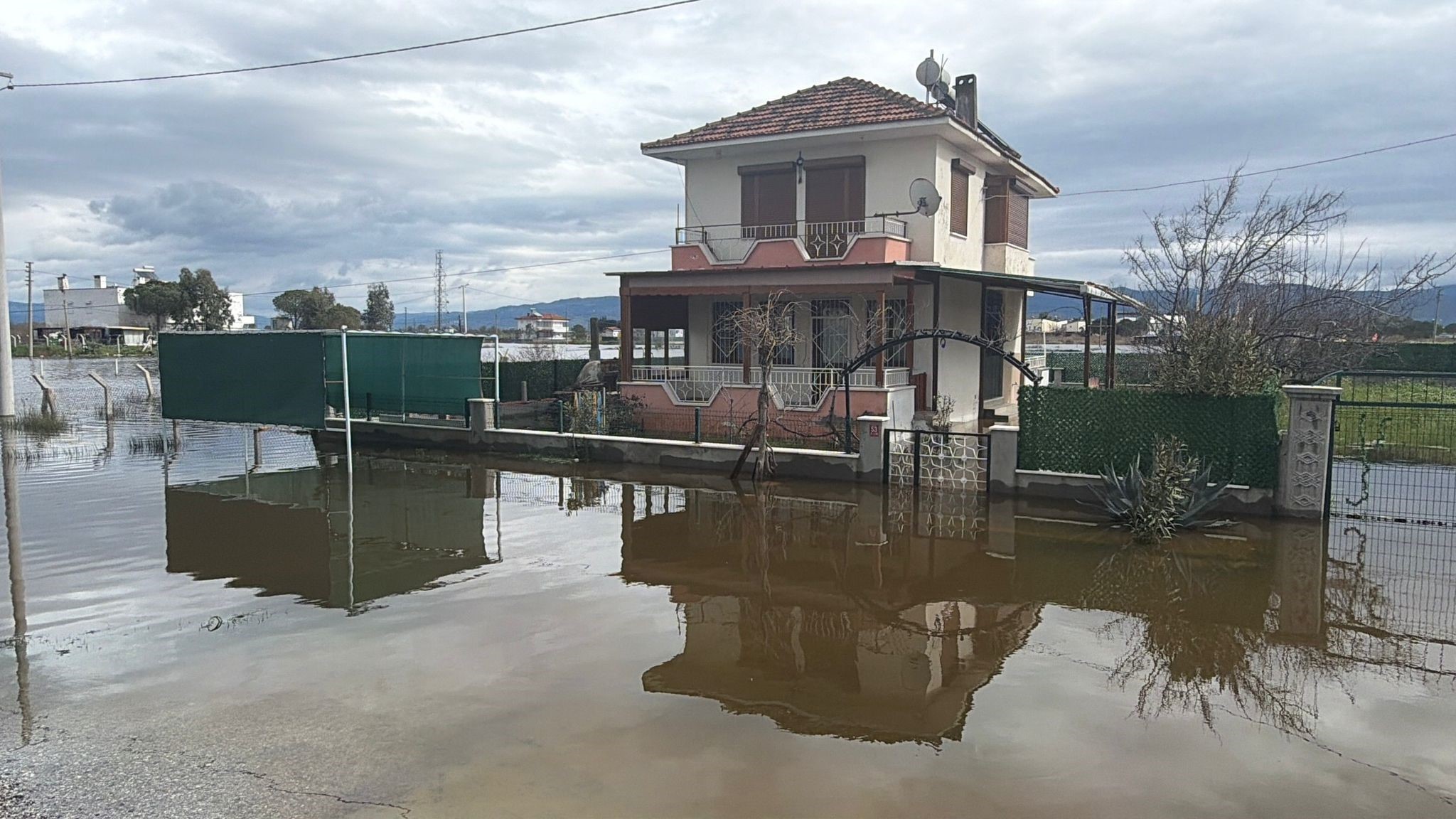 Burası Venedik Değil Burhaniye (6)