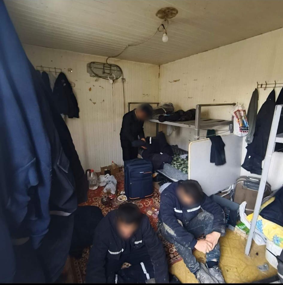 Bursa'da 13 Yabancı Uyruklu Şahıs Yakalandı! (2)