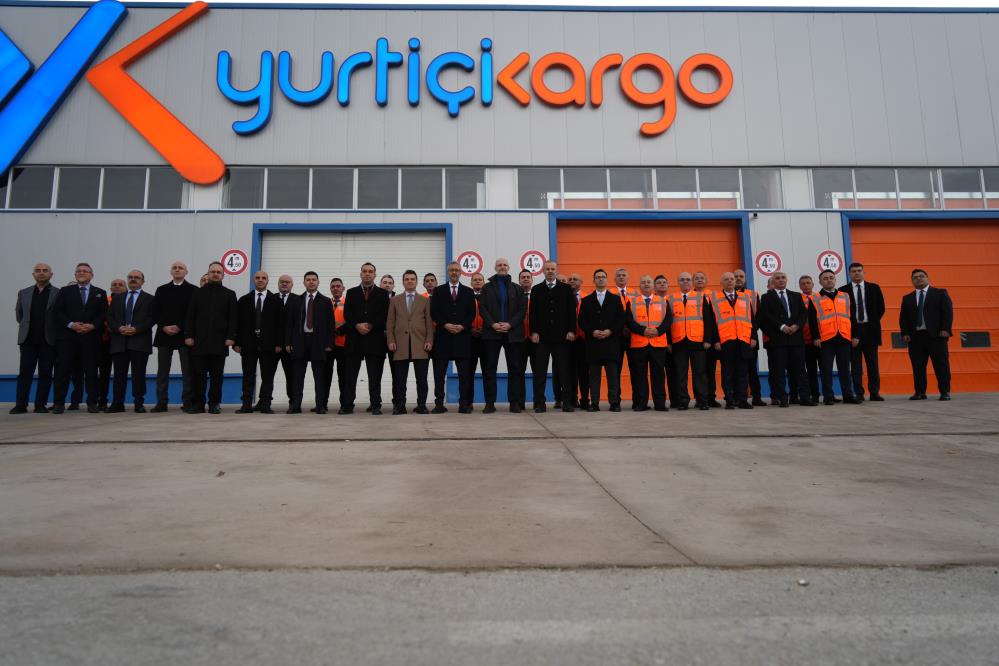 Bursa'da 25 Bin Kargoyu Insan Eli Değmeden Transfer Edecekler! (5)