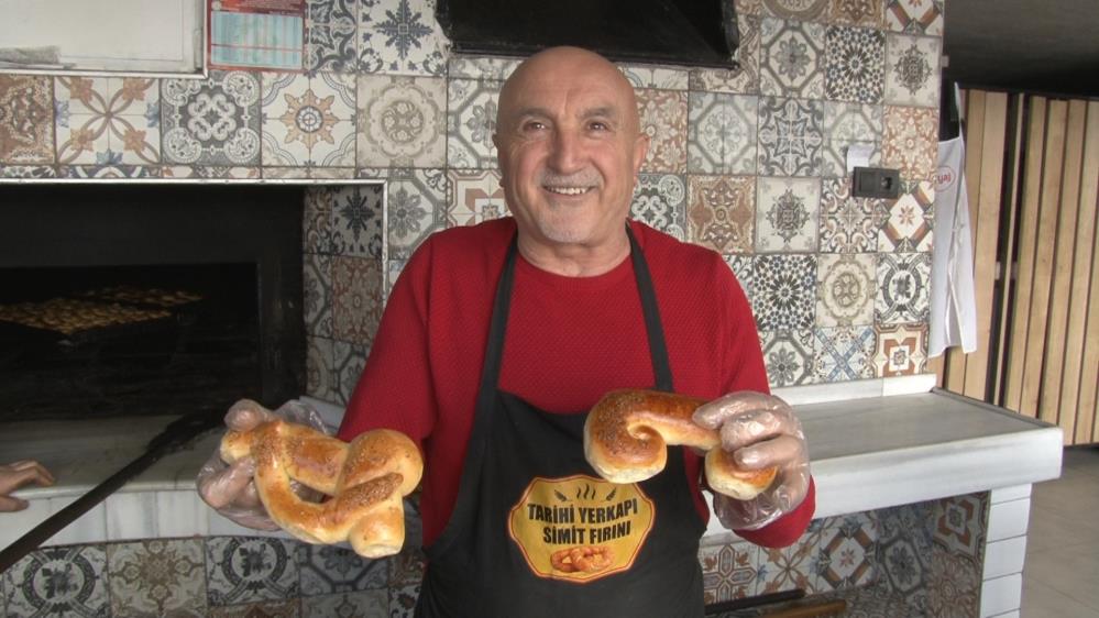 Bursa'da 93 Yıllık Gelenek Bu Ramazan Da Devam Etti! Çocuklar Sıra Oluyor (1)