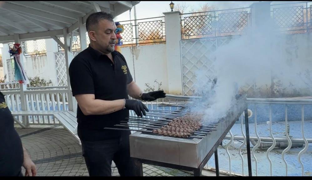 Bursa’da Duygulandıran Iftar! (2)