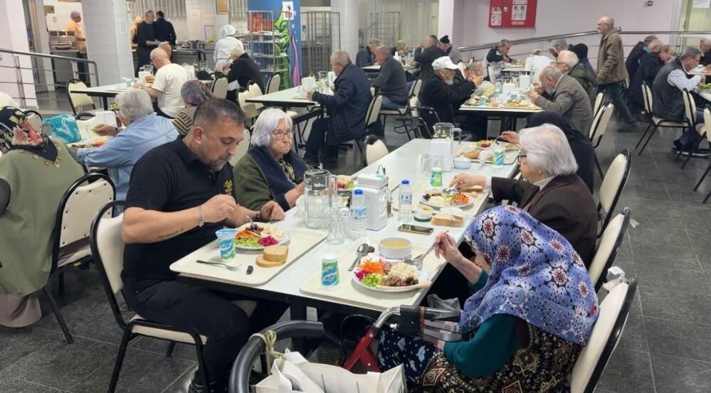 Bursa’da Duygulandıran Iftar! (3)