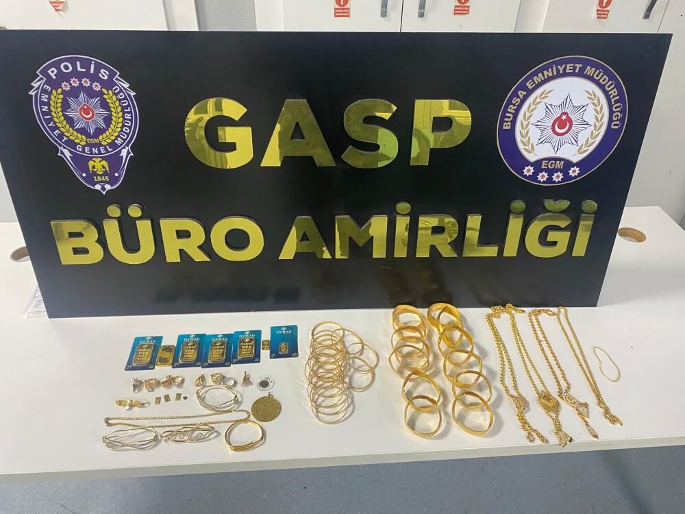 Bursa'da Film Gibi Soygun! 20 Milyonluk Sahte Gasp Planı Çökertildi (1)