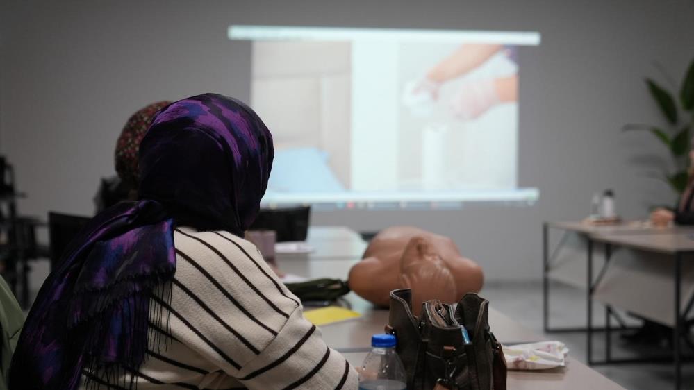 Bursa'da Hasta Ve Yaşlı Bakım Kursu! (1)