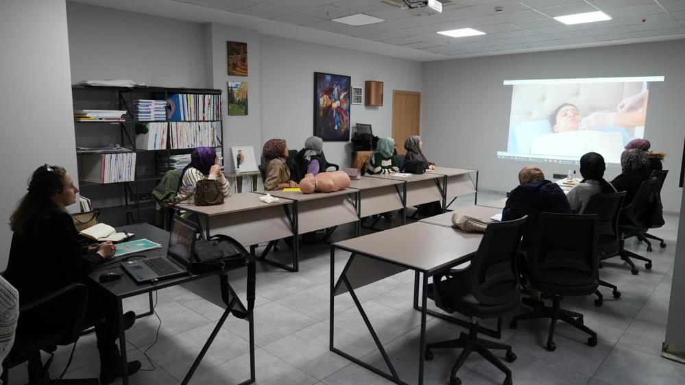 Bursa'da Hasta Ve Yaşlı Bakım Kursu! (2)