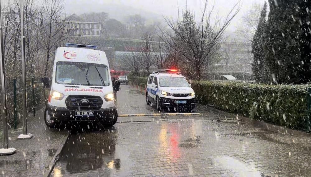 Bursa'da Hastane Yemekhanesinde Yangın Paniği! (1)