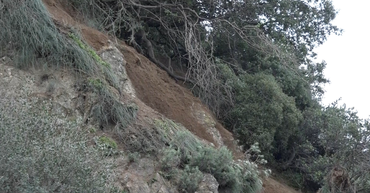 Bursa'da Heyelan Bölgesi Temizlendi...kayan Bölge Dron Ile Görüntülendi (4)