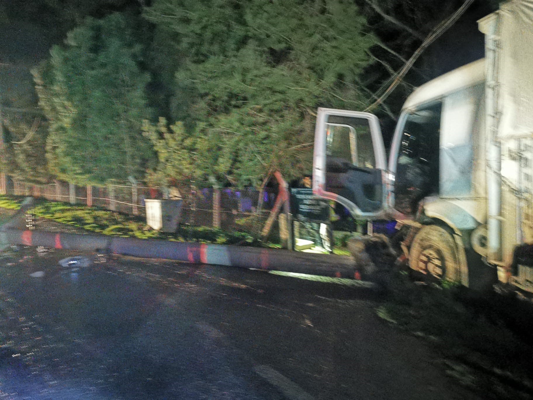 Bursa'da Kamyonet Ile Otomobil Çarpıştı! 2 Yaralı (5)