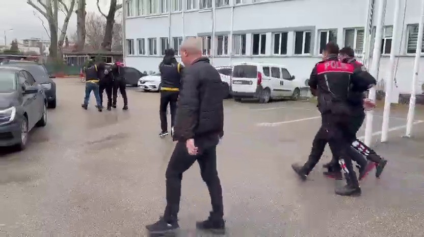 Bursa'da Kan Donduran Cinayet! 280 Saat Kamera Izleyip Çözdüler (2)