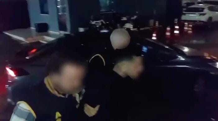 Bursa’da Kuyumcuya Silahlı Yağma Girişiminin Şüphelisi Yakalandı! (3)