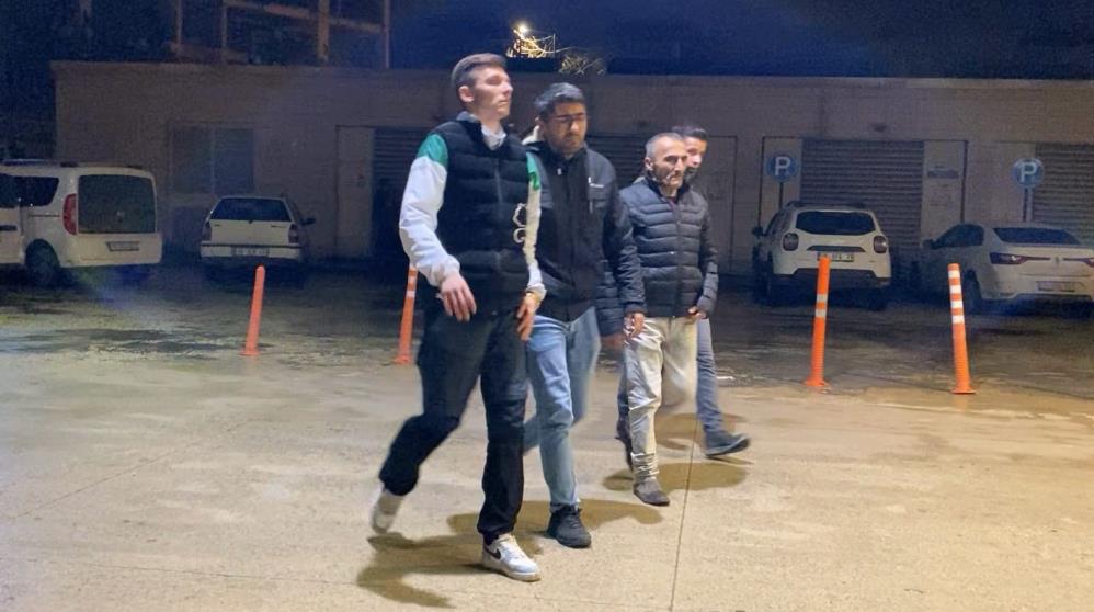 Bursa'da Meydan Kavgası! Arkadaşının Kafatasını Kırdı (2)