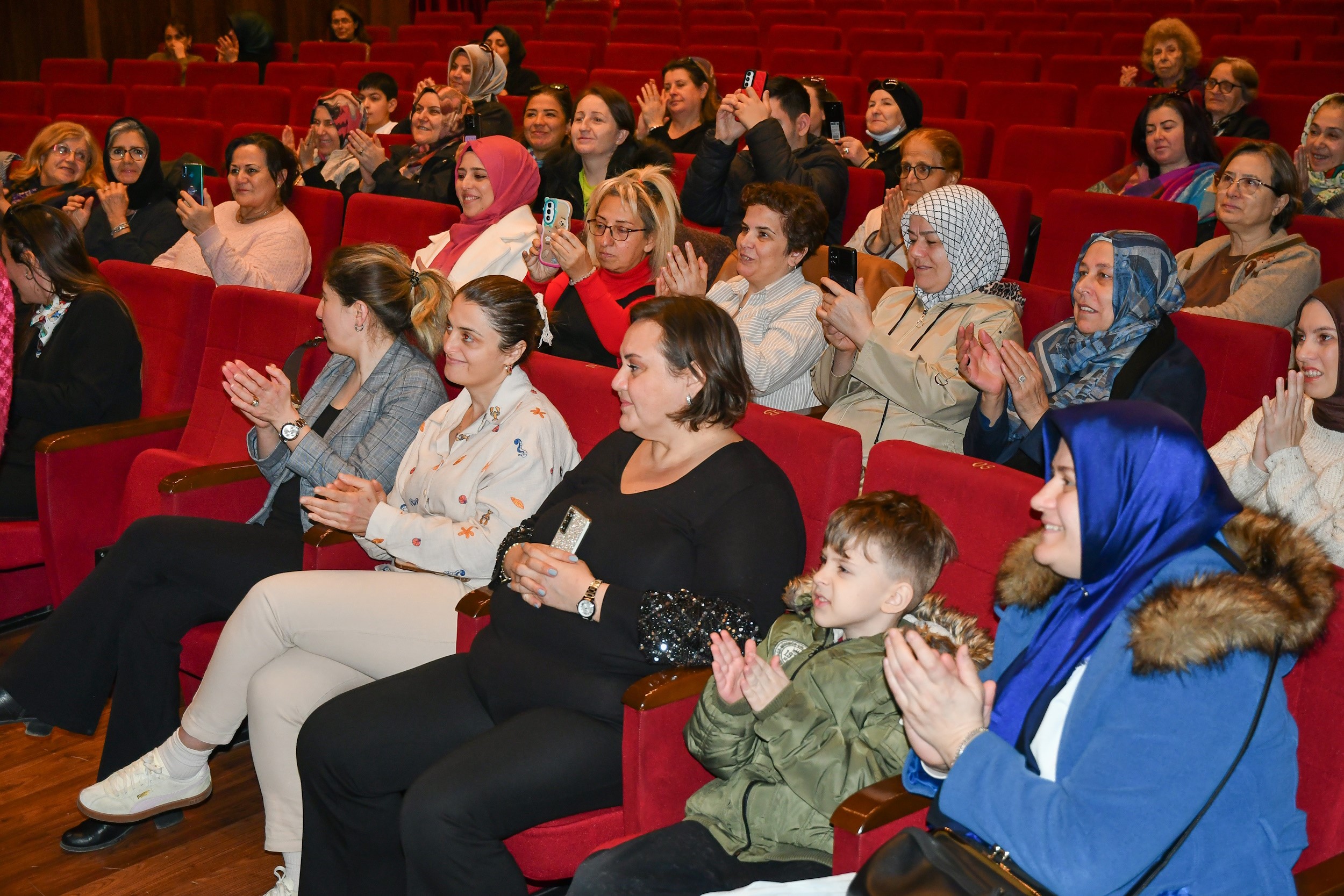 Bursa’da “Ramazan Sofralarında Sağlık Ve Denge” Söyleşisi Düzenlendi (3)