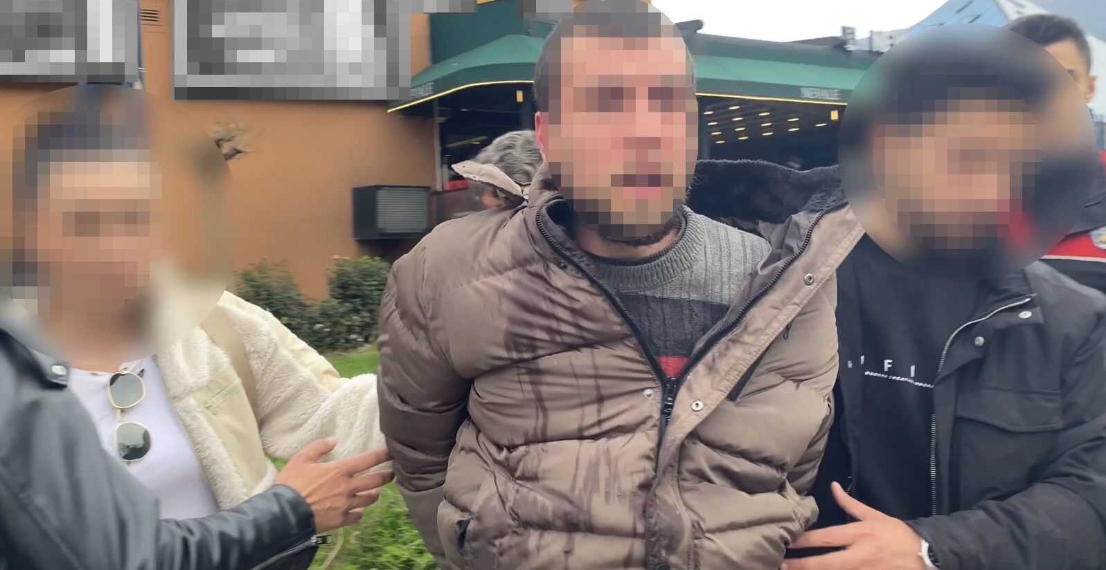 Bursa'da Taciz Iddiası Ortalığı Karıştırdı Şüpheli Linç Edilmekten Son Anda Kurtarıldı (2)