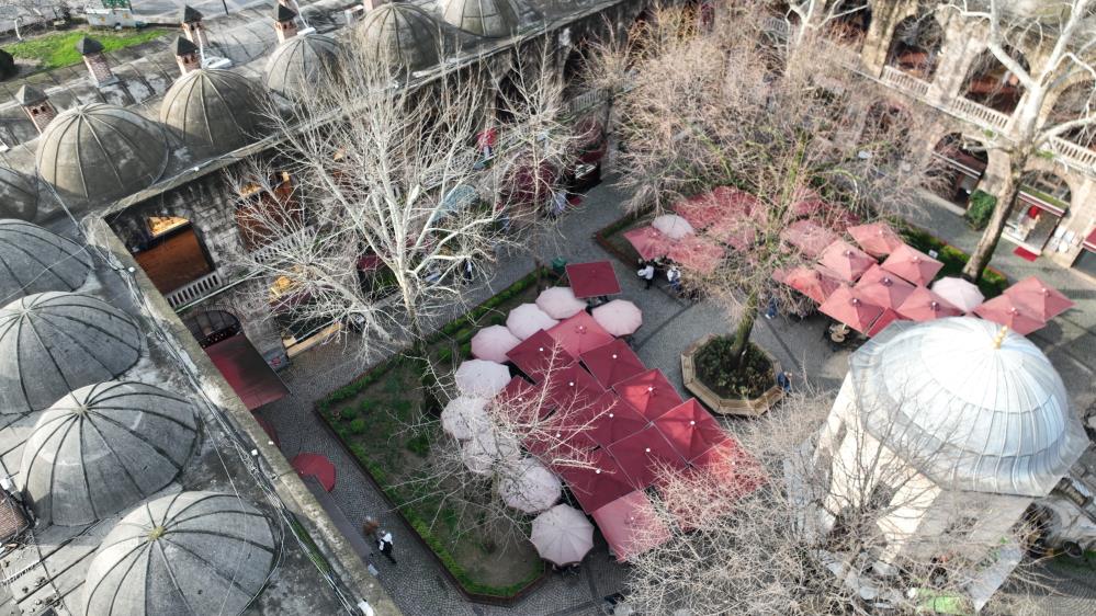 Bursa'da Yeni Dönem! Tarihi Hanlarda Avlular Boşaltılıyor (5)