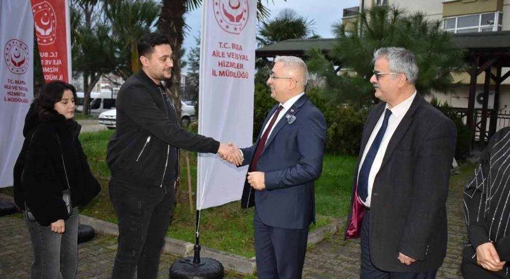 Çocuğa, Gence Ve Yaşlıya Umut Oldular! (2)