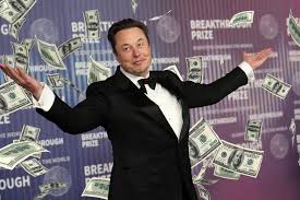 Dünyanın İlk Trilyoneri Olması Beklenen Elon Musk Cebindeki Nakit Parayı Açıkladı! (3)