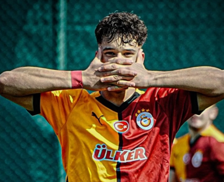 Galatasaray'da Sözleşme Krizi! Sezon Bitmeden Ayrılacak