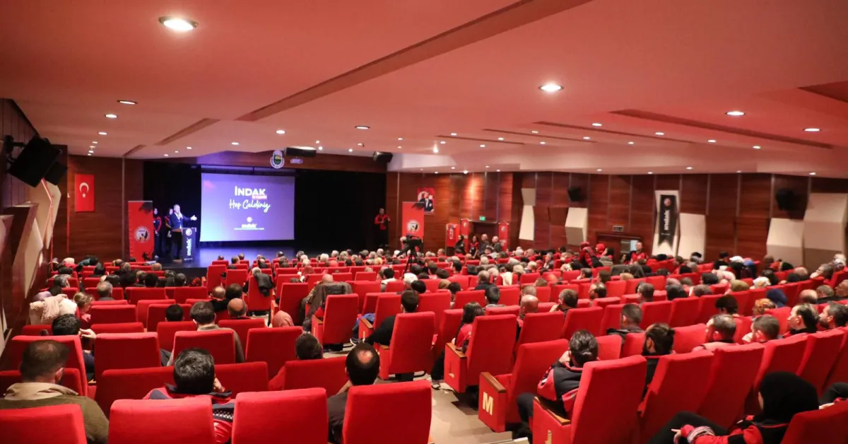 İndak 10 Yılda Enkazda Umut, Sahada Dayanışma Oldu (10)