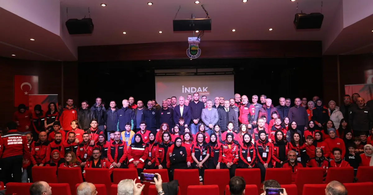 İndak 10 Yılda Enkazda Umut, Sahada Dayanışma Oldu (8)