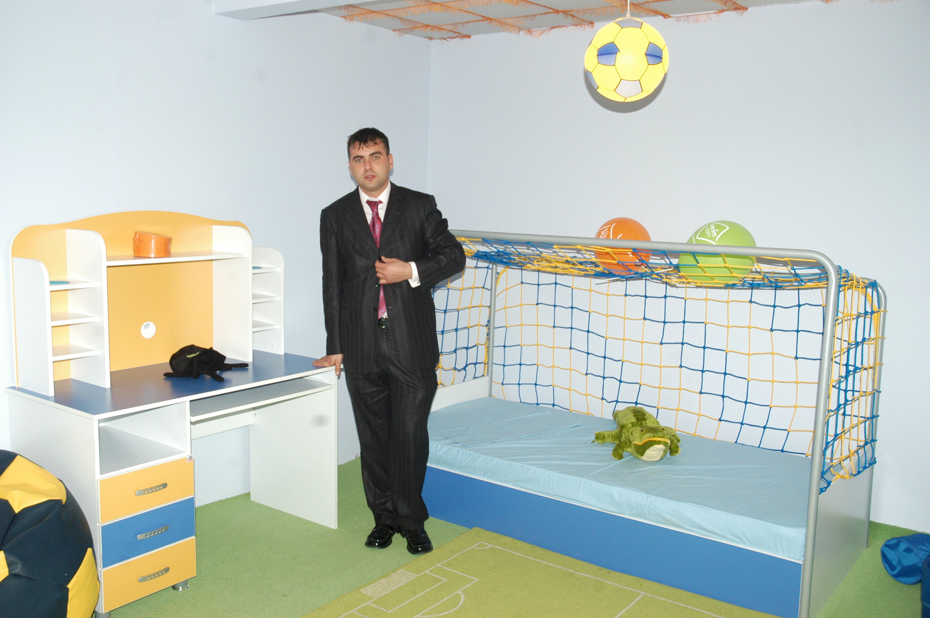 İnegöl Mobilya Fuarında Arabalı Çocuk Odaları Arşiv 2008 Gençgazete (2)