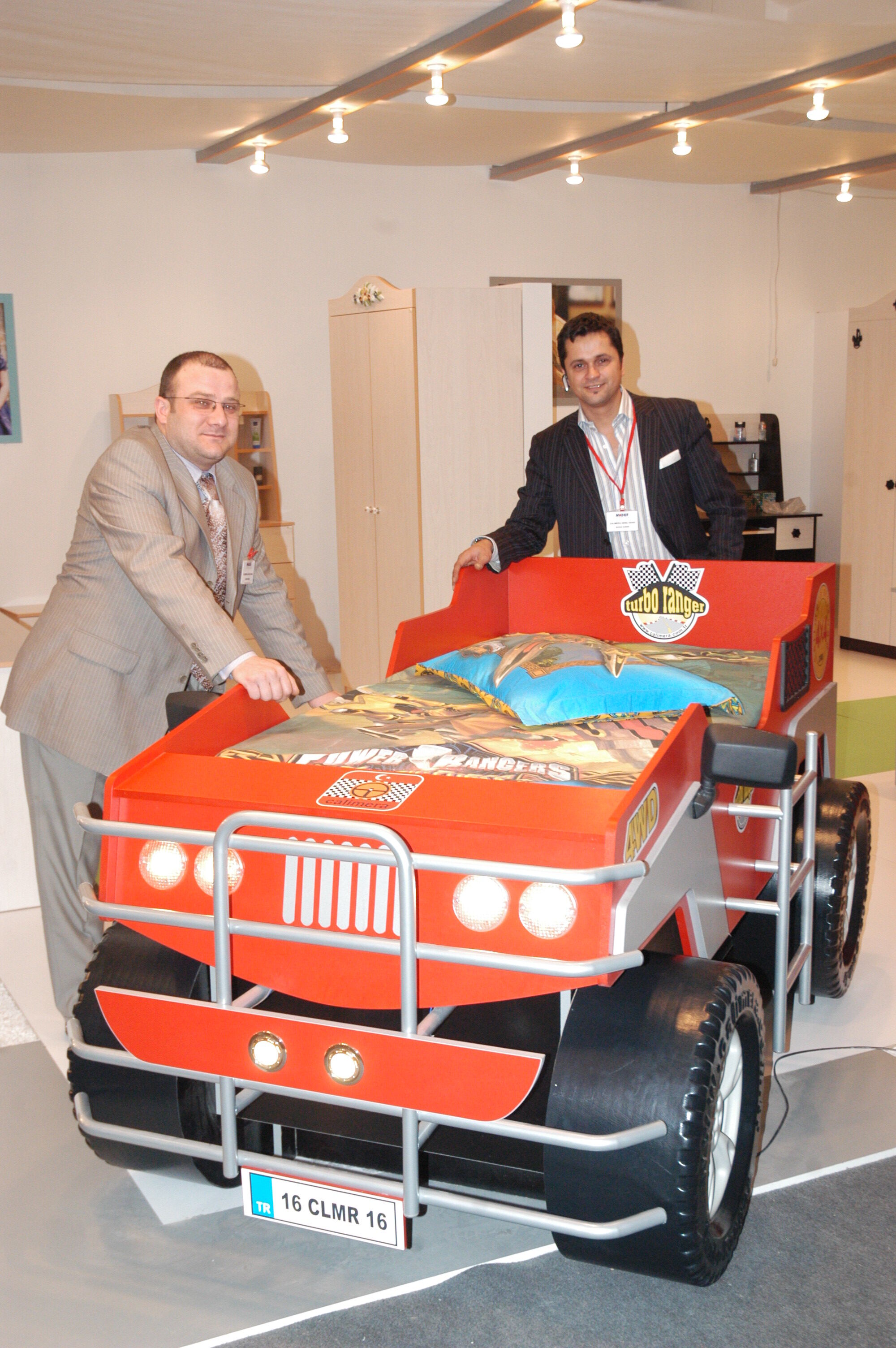 İnegöl Mobilya Fuarında Arabalı Çocuk Odaları Arşiv 2008 Gençgazete (6)