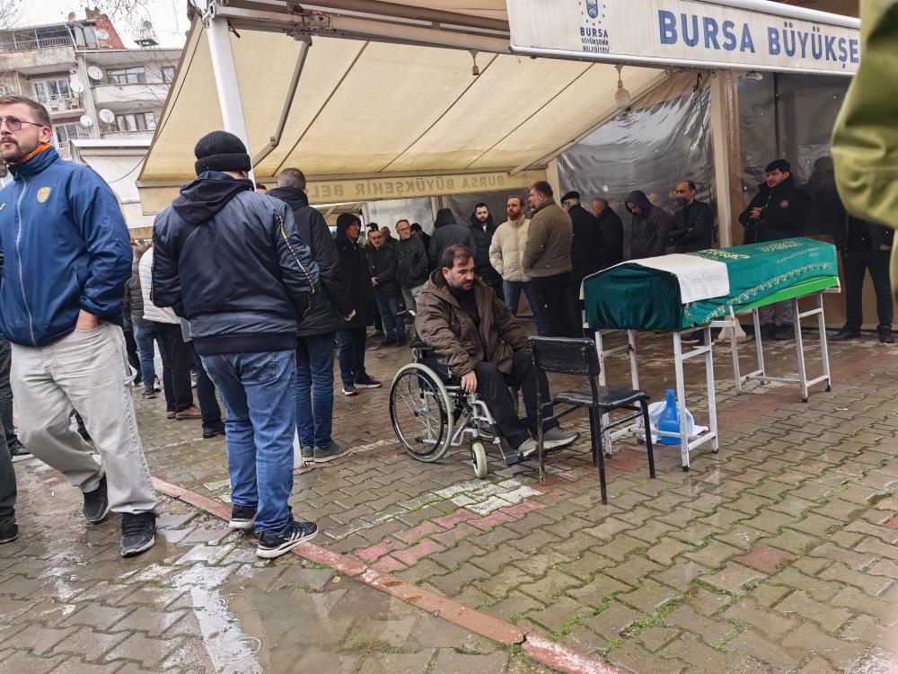 İnegöl'de Damadı Tarafından Öldürülen Kayınpeder Son Yolculuğuna Uğurlandı! (1)